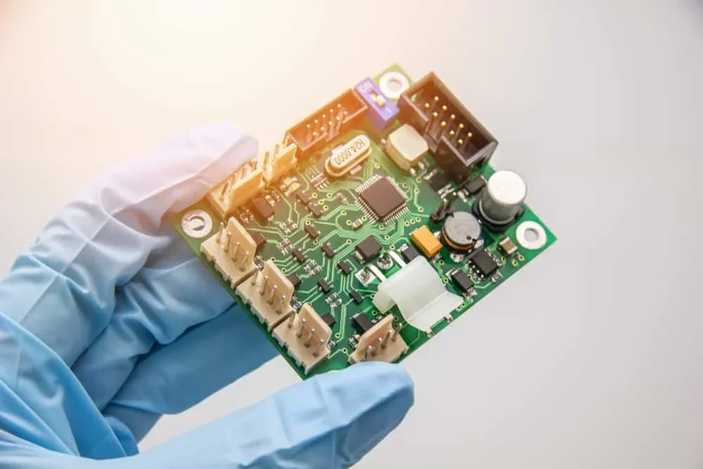 انجام پروژه‌های الکترونیکی و PCB
